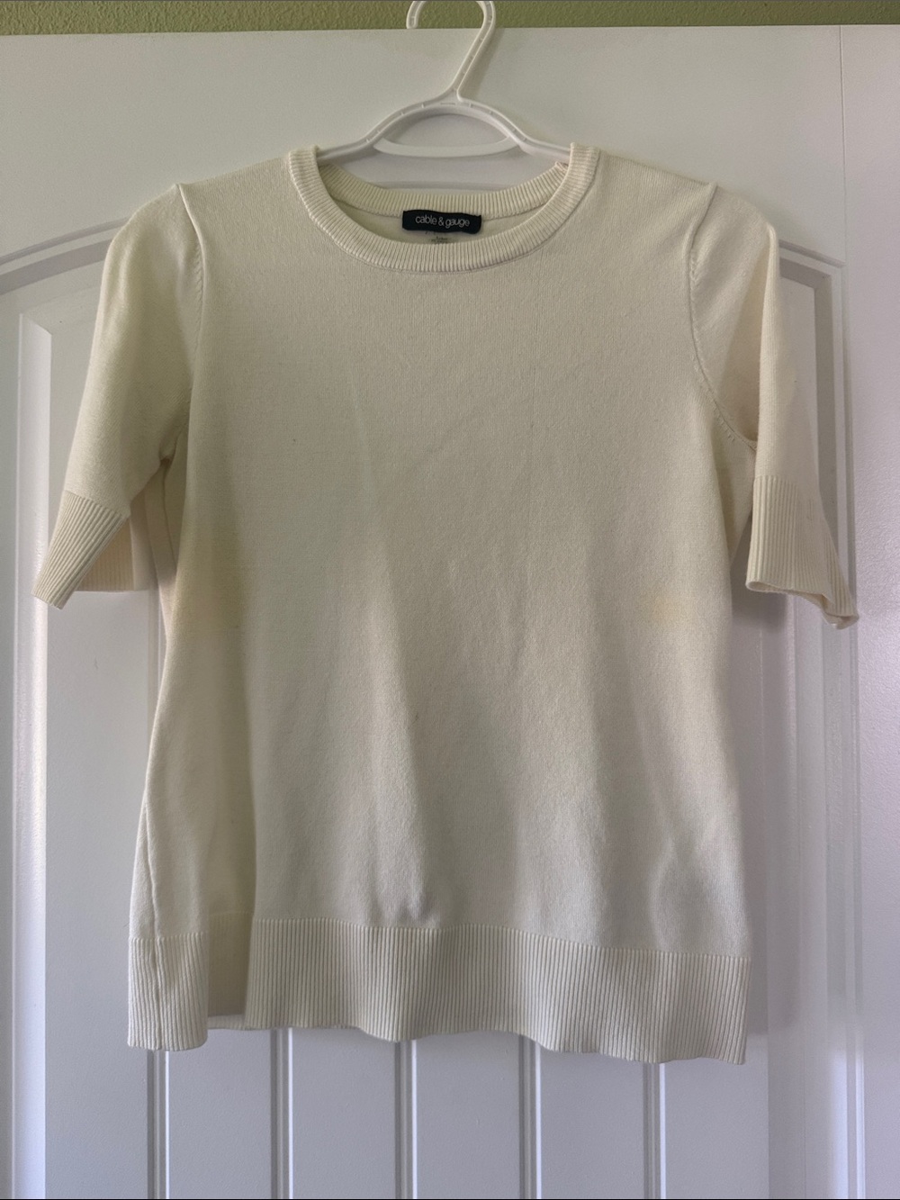 Cable & Gauge Cream Short Sleeve Crew Neck Sweater